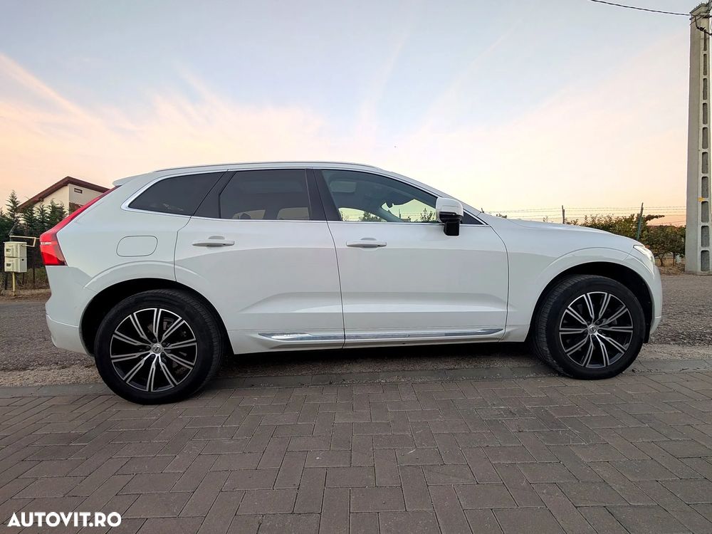 Volvo XC 60 T6 AWD Recharge Geartronic Inscription - 11