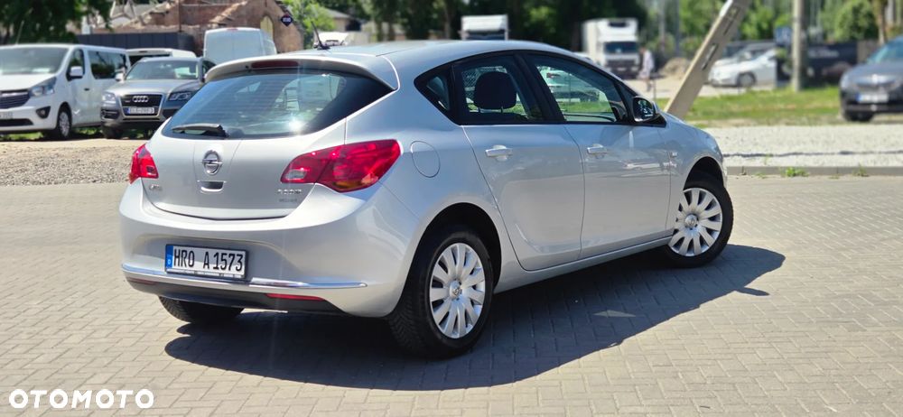Opel Astra 1.4 111 - 13
