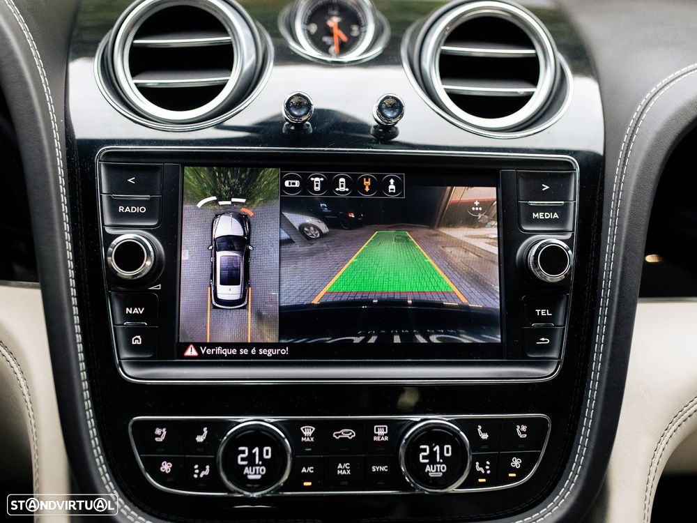 Bentley Bentayga W12 Mulliner - 45