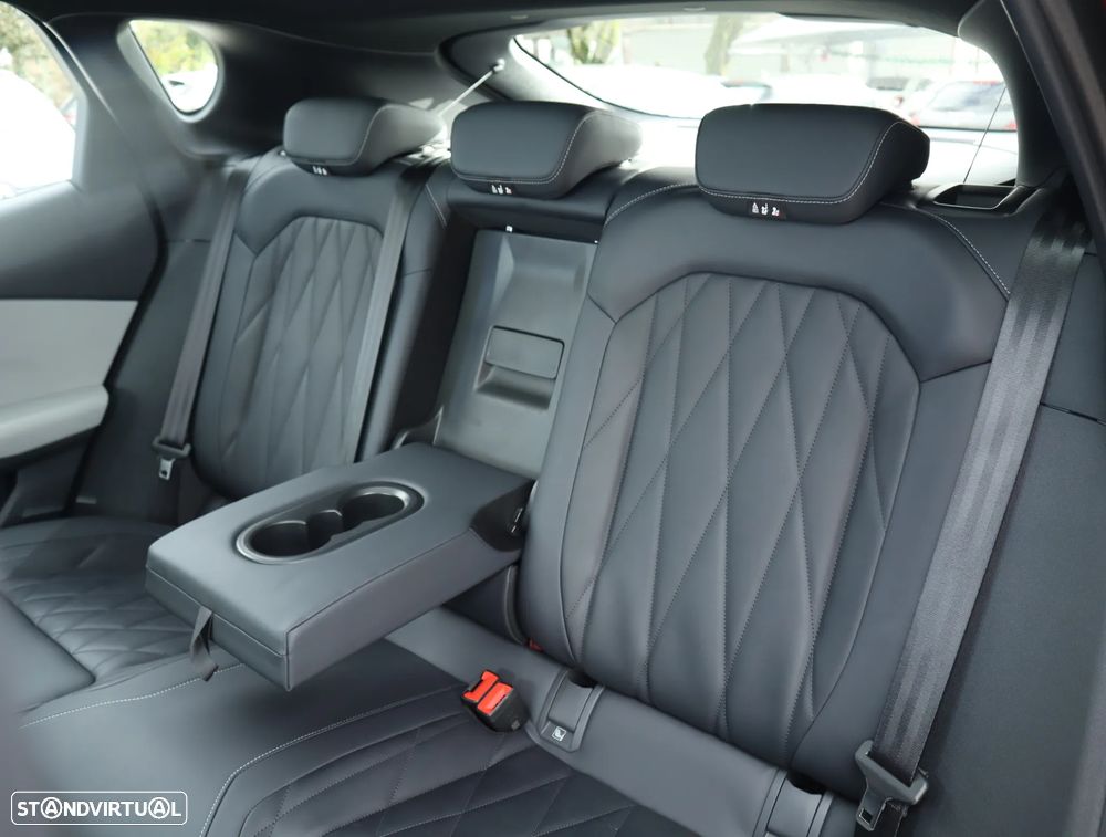 Ford Capri 79 kWh Premium AWD - 25