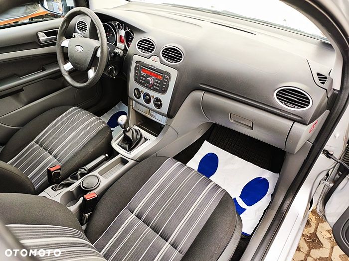 Ford Focus - 37