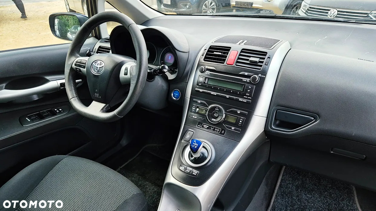 Toyota Auris 1.8 HSD Luna - 38