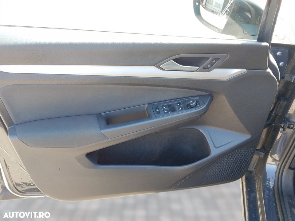 Volkswagen Golf 2.0 TDI Life - 13