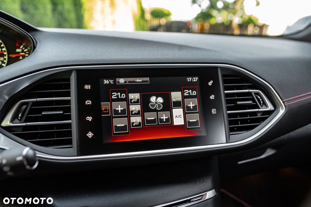 Peugeot 308 BlueHDi 150 EAT6 Stop & Start GT-Line Edition - 31