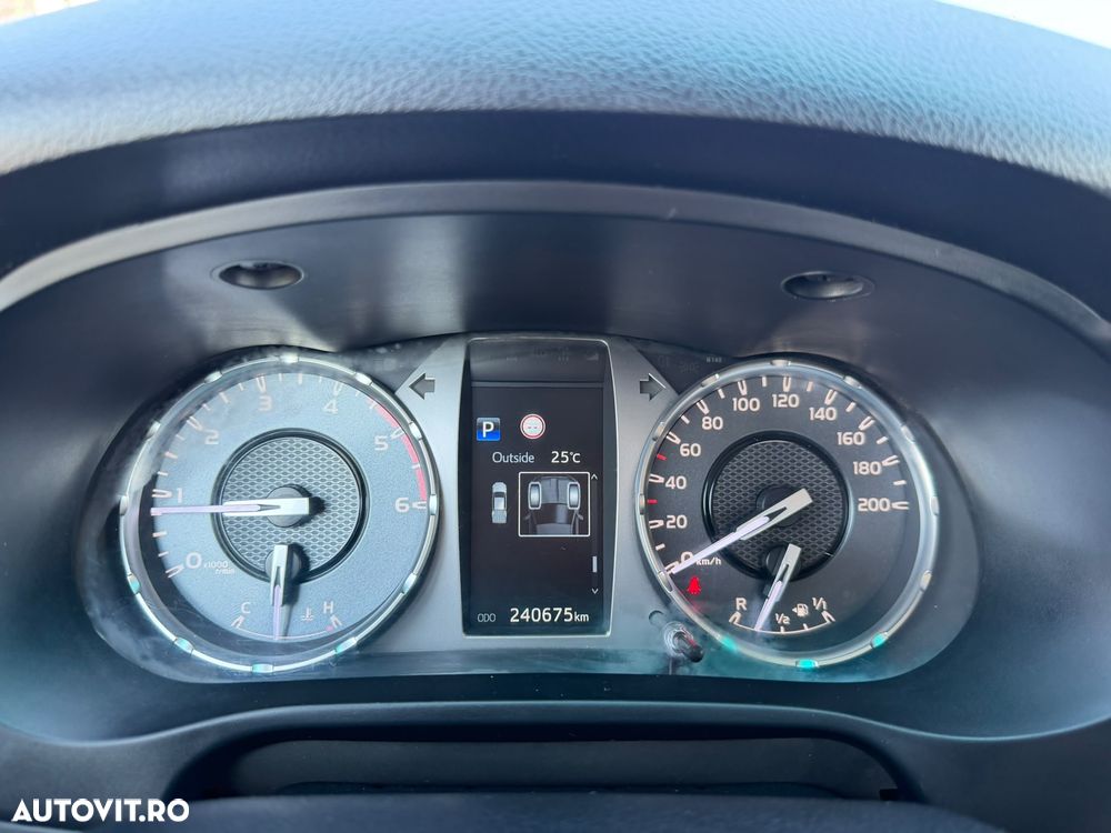 Toyota Hilux 2.8D 204CP 4x4 Double Cab AT Executive - 18