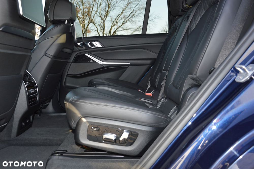 BMW X7 M50d sport - 22
