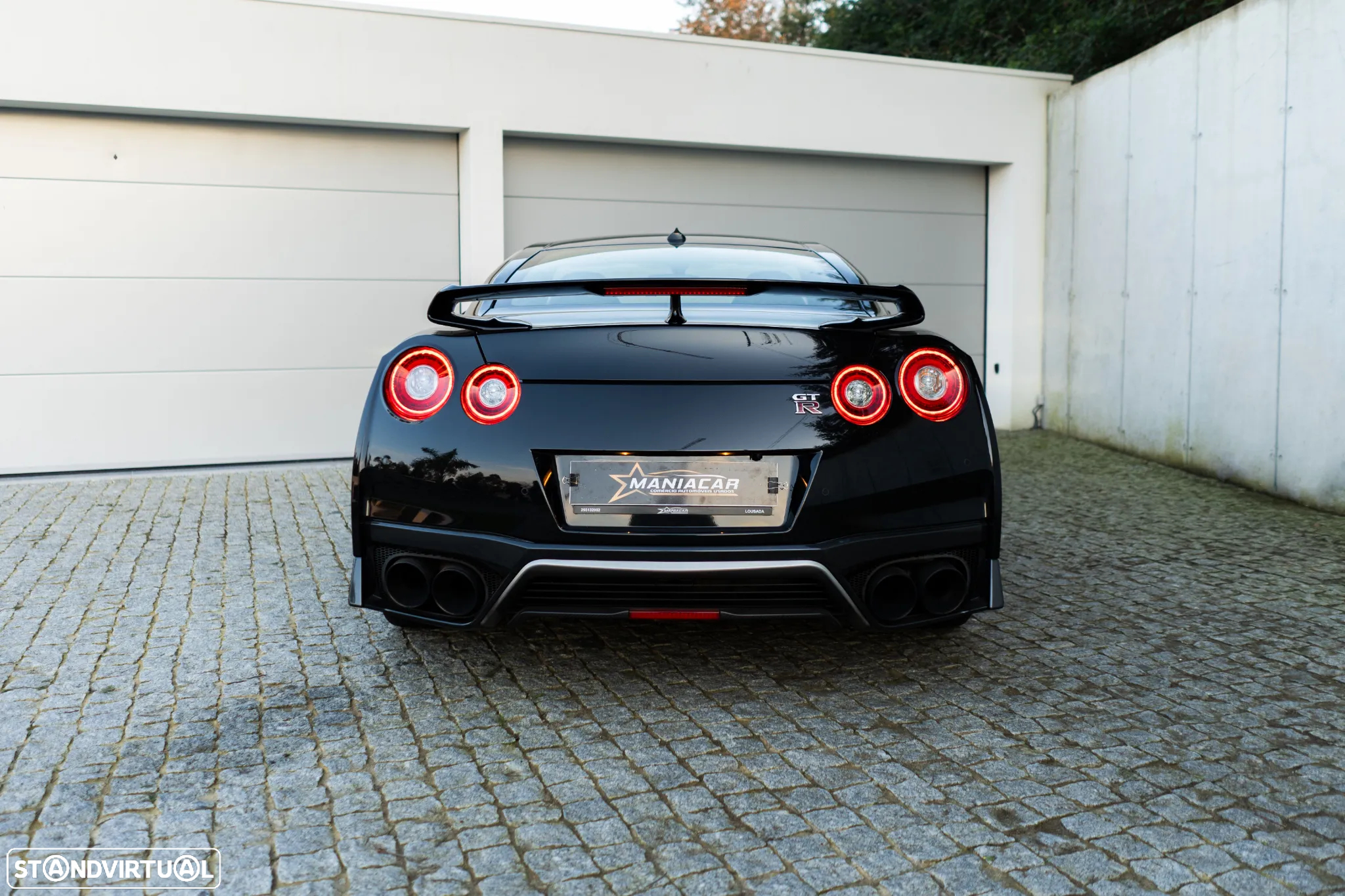 Nissan GT-R 3.8 V6 Black Edition - 8