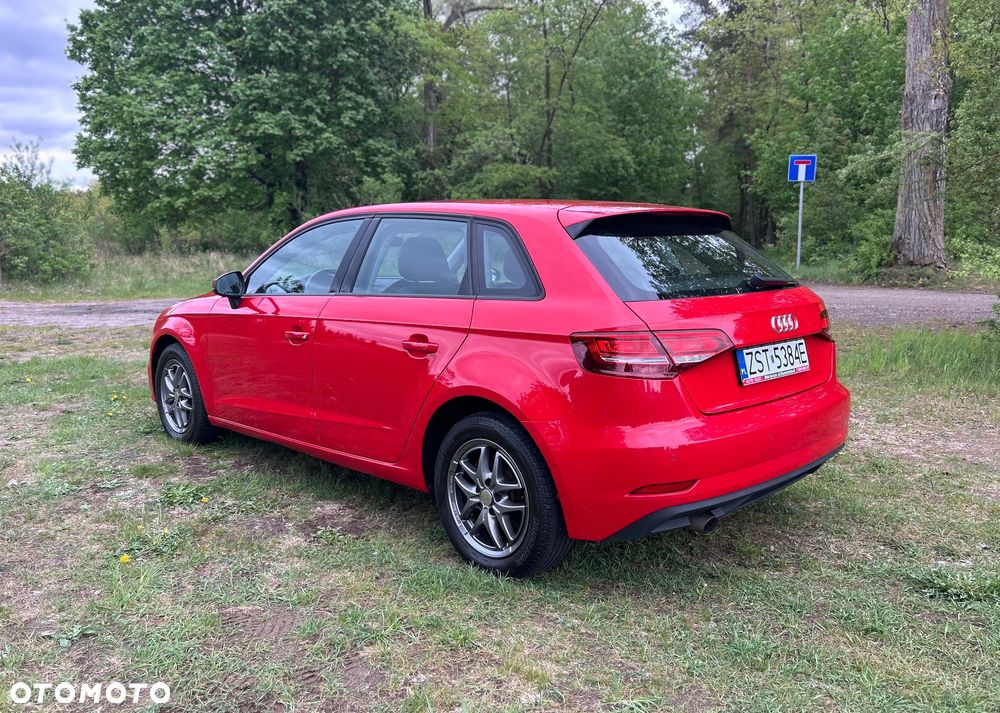 Audi A3 Sportback 1.6 TDI (clean diesel) Attraction - 6