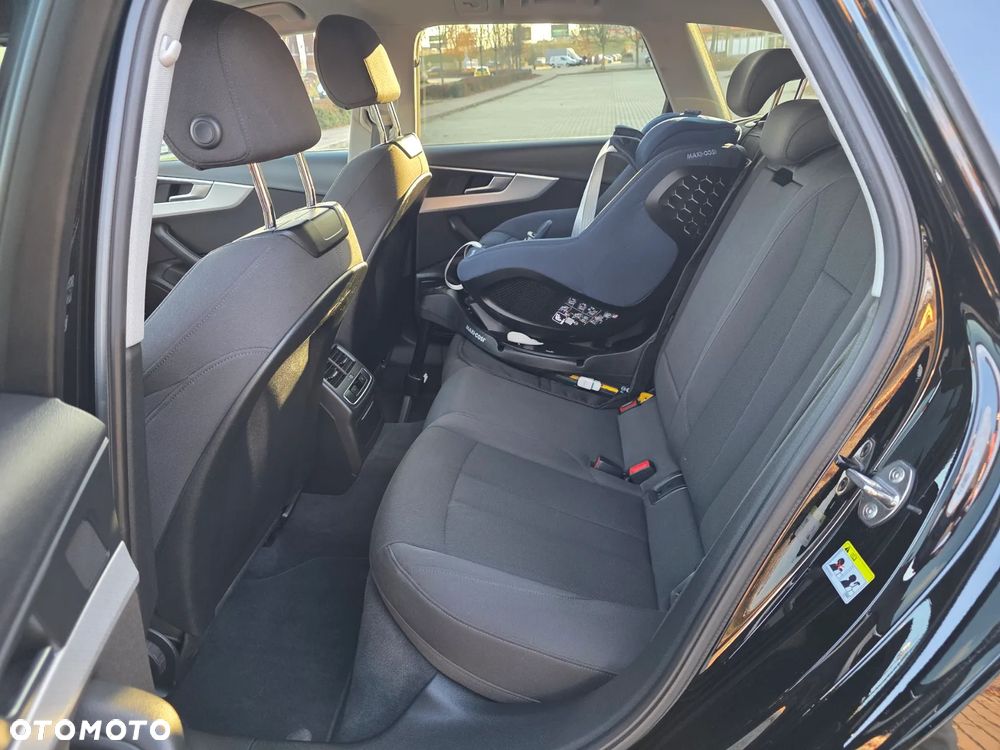 Audi A4 Avant 2.0 TDI S tronic - 9