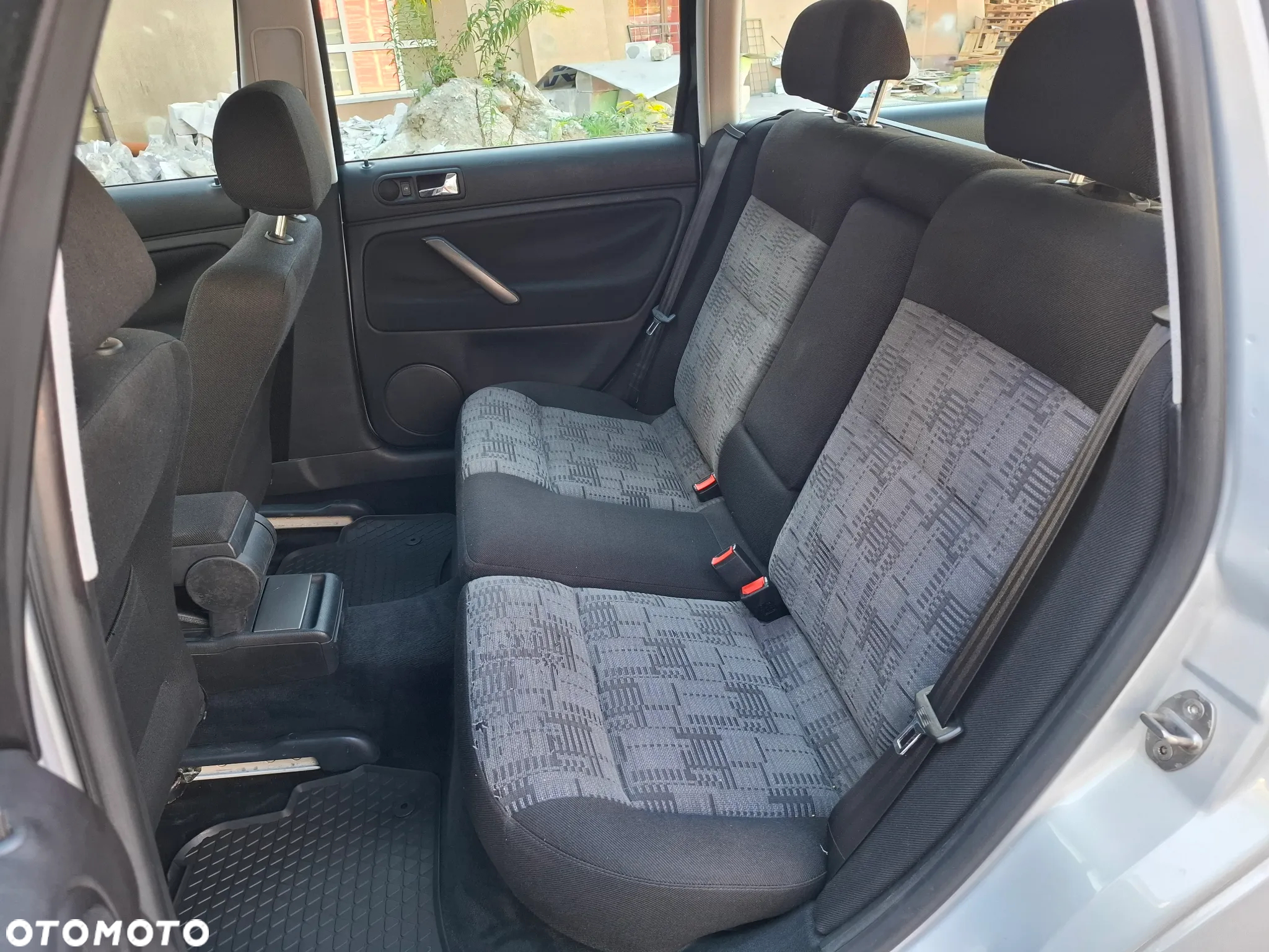 Volkswagen Passat 1.8T - 12