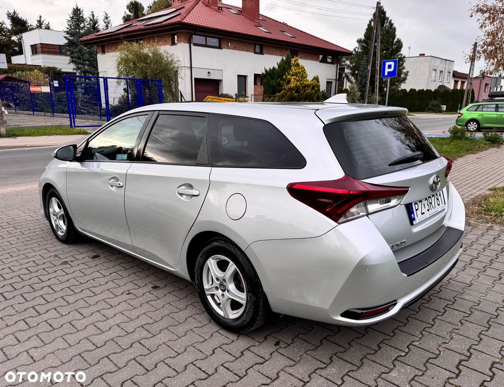 Toyota Auris 1.6 Comfort - 2