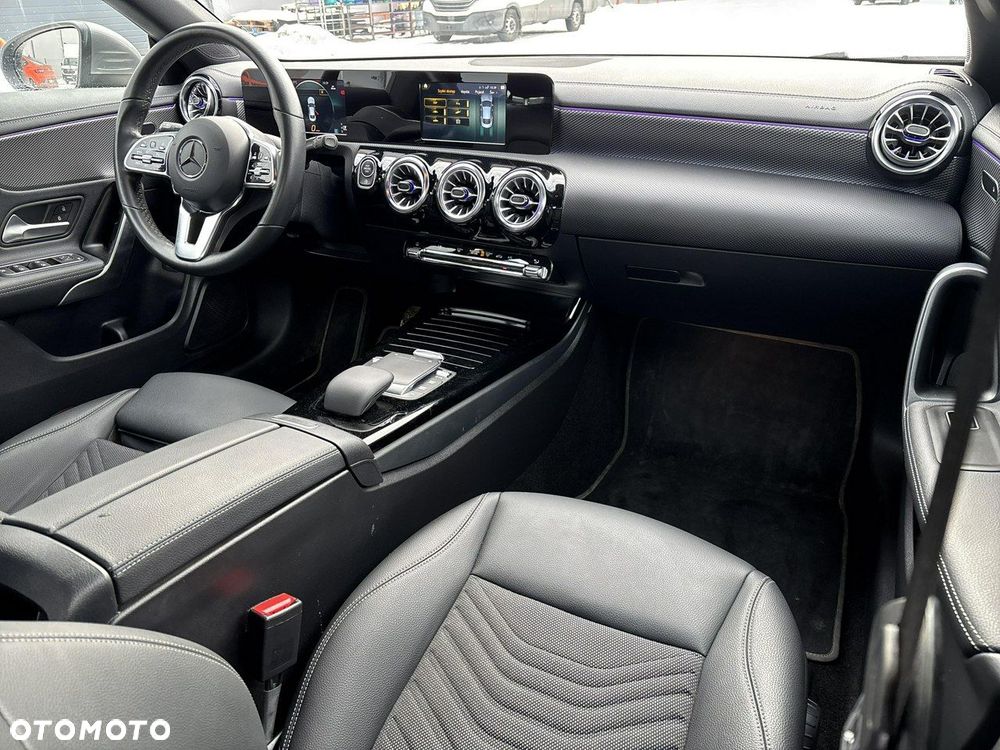 Mercedes-Benz CLA - 16