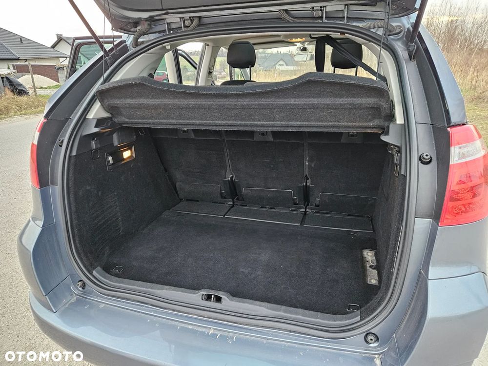 Citroën C4 Picasso 1.8 16V Style - 6