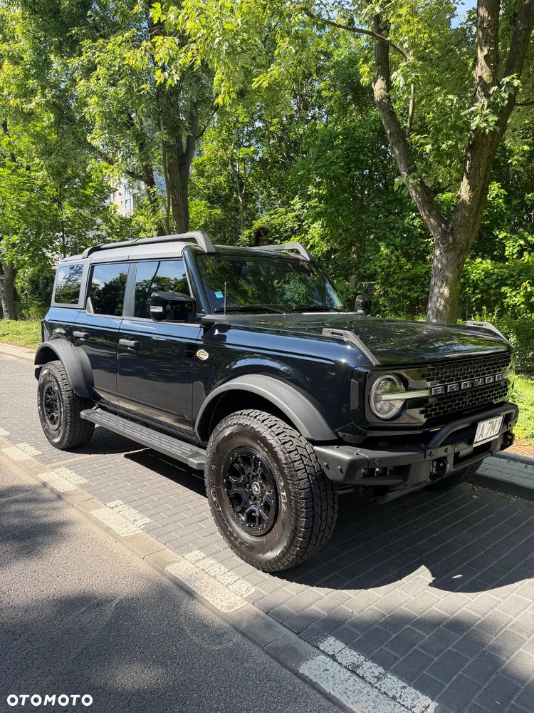 Ford Bronco - 10