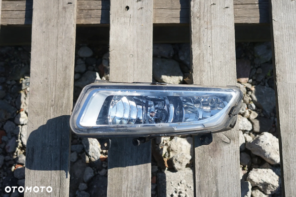 Halogen lampa przeciwmgielna lewa przednia VW Polo  V 6R