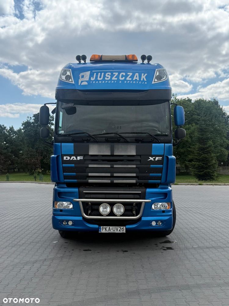 DAF XF - 8