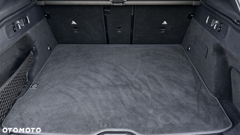 Mercedes-Benz GLC - 33