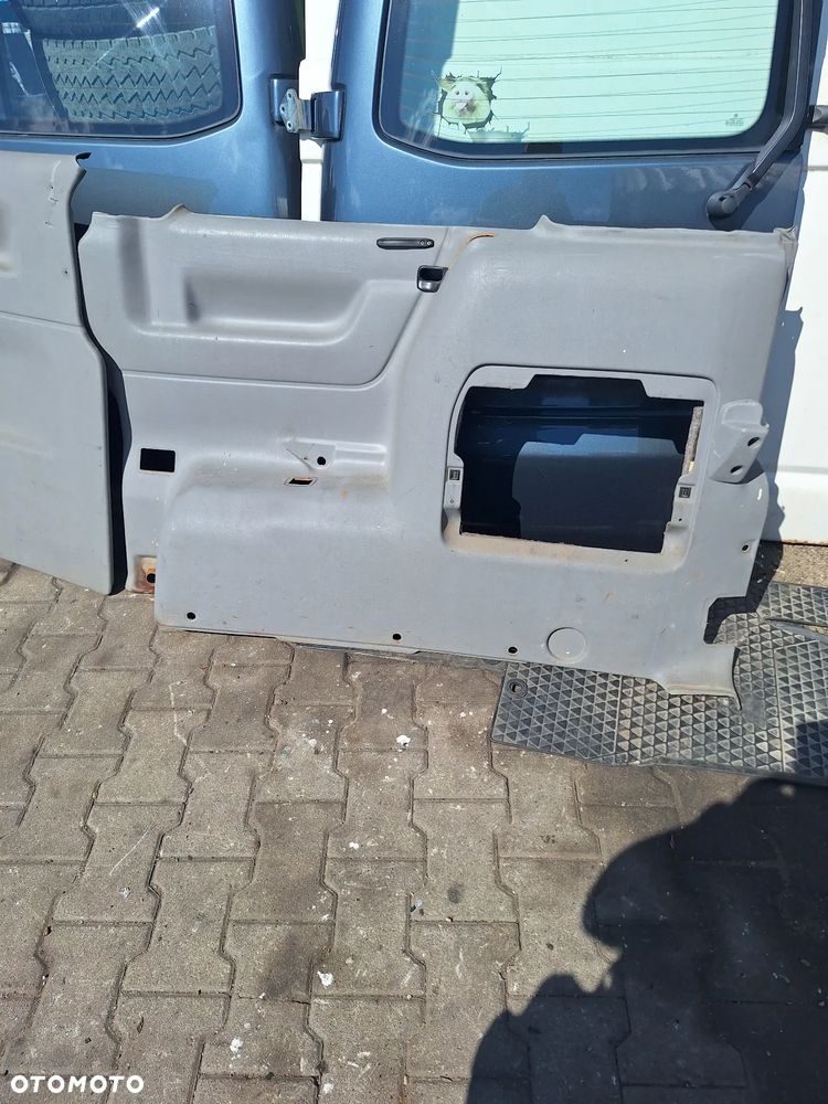 ŚRODEK BOCZEK TAPICERKA  TYŁ VW TRANSPORTER T4 CARAVELLE - 7