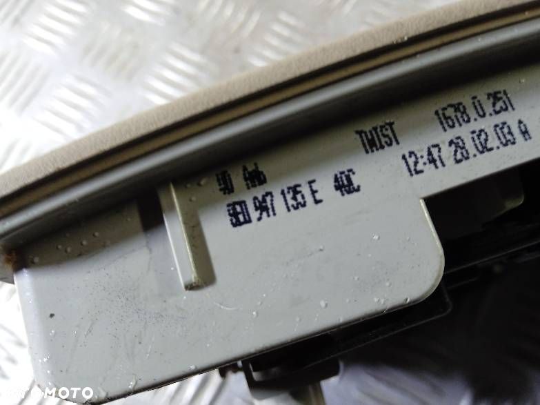 LAMPKA PODSUFITKI AUDI A4 B6 - 3