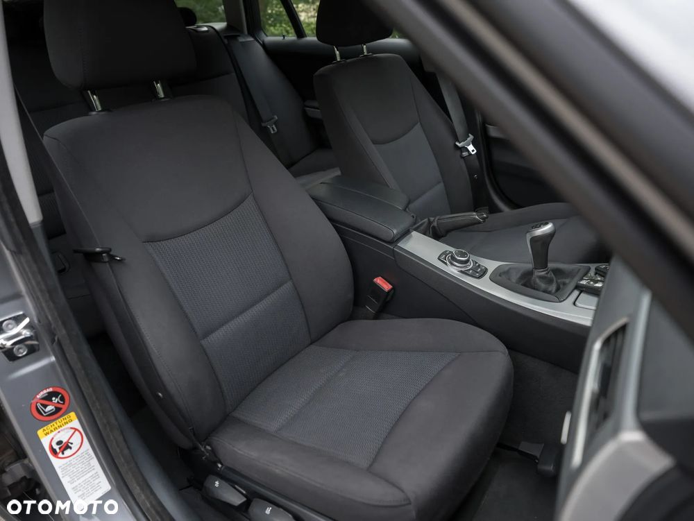 BMW Seria 3 320i Edition Exclusive - 25