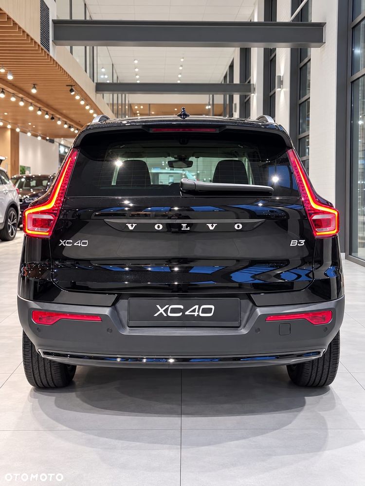 Volvo XC 40 B3 Ultra Dark - 6