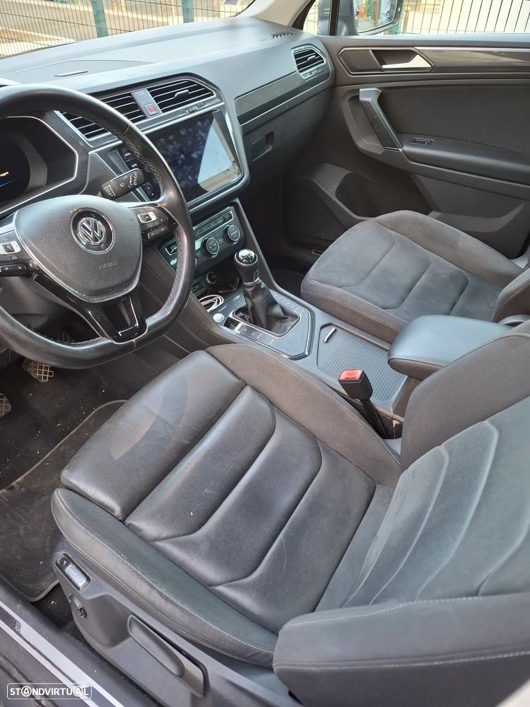 VW Tiguan 2.0 TDI R-Line - 14