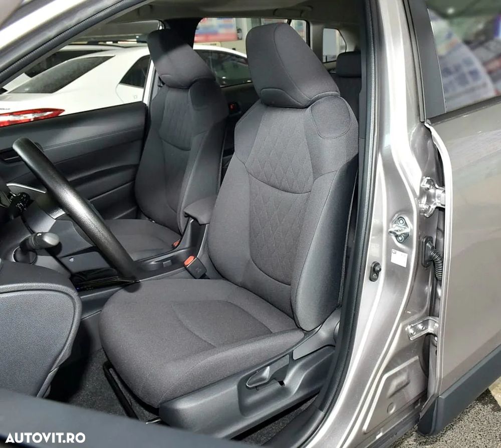 Toyota Corolla Cross - 10