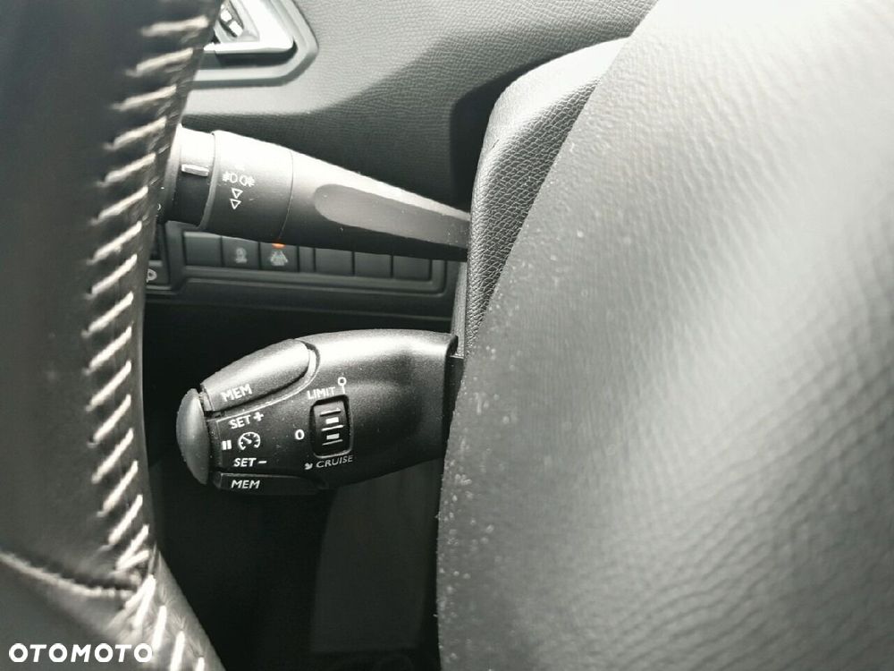 Peugeot 308 1.2 PureTech GPF Active S&S - 19