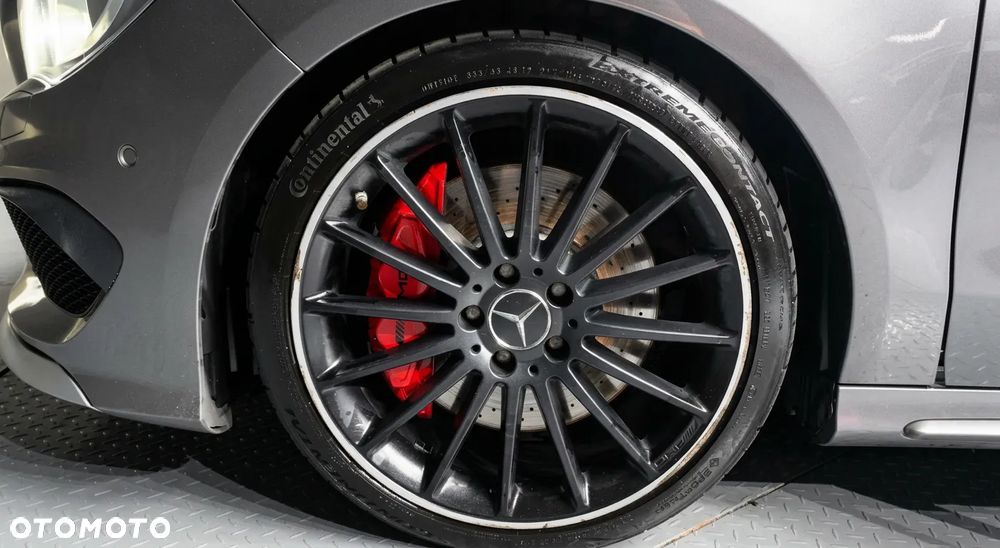 Mercedes-Benz CLA AMG 45 4-Matic - 14