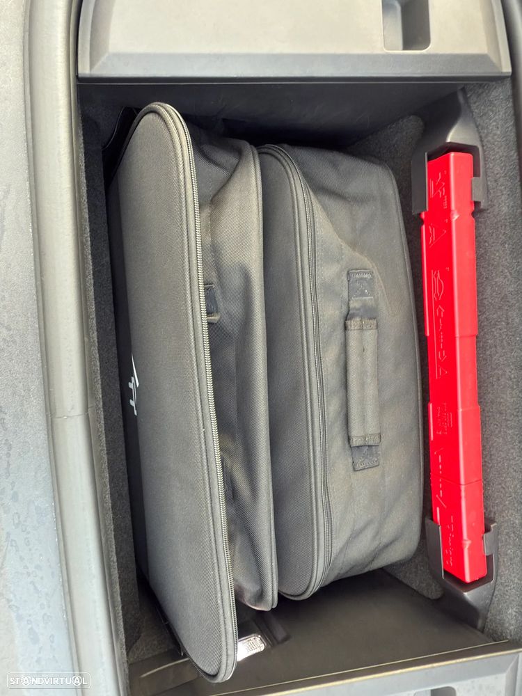 Porsche Taycan Cross Turismo 4 - 22