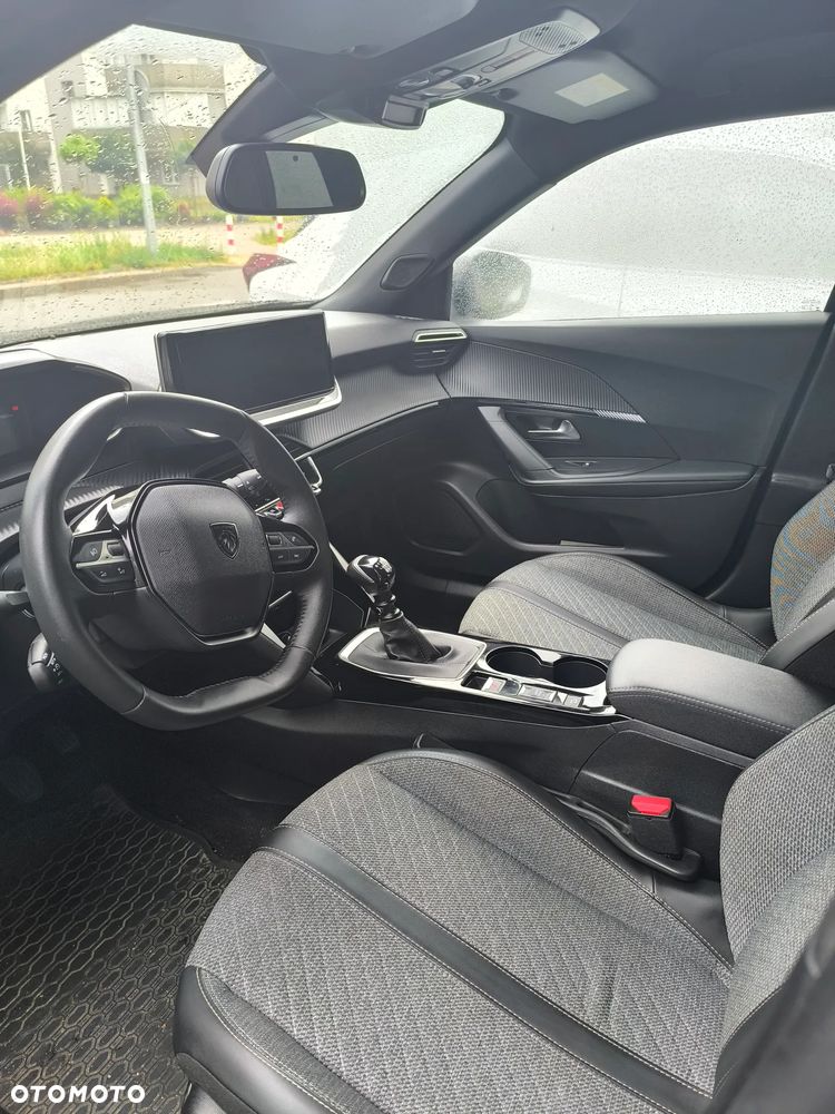 Peugeot 2008 PureTech 100 Allure - 6