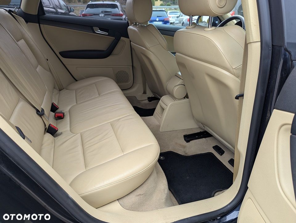 Audi A3 Sportback 2.0 TDI Ambiente - 24