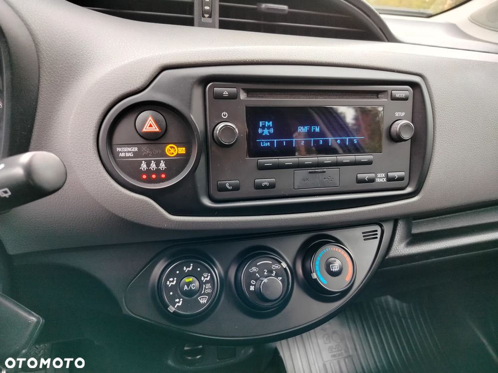 Toyota Yaris 1.0 Premium - 13