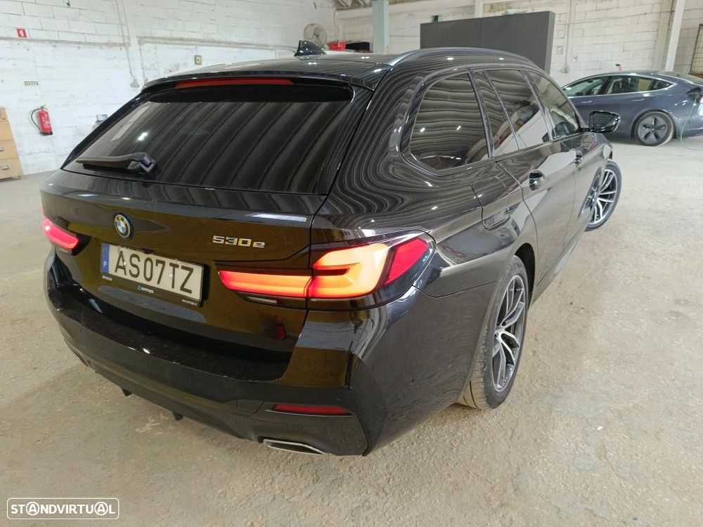 BMW 530 e - 4