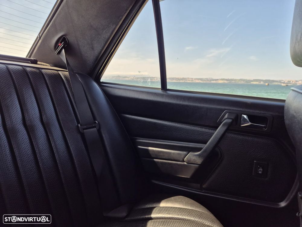 Mercedes-Benz W201 (1982-1993) - 21