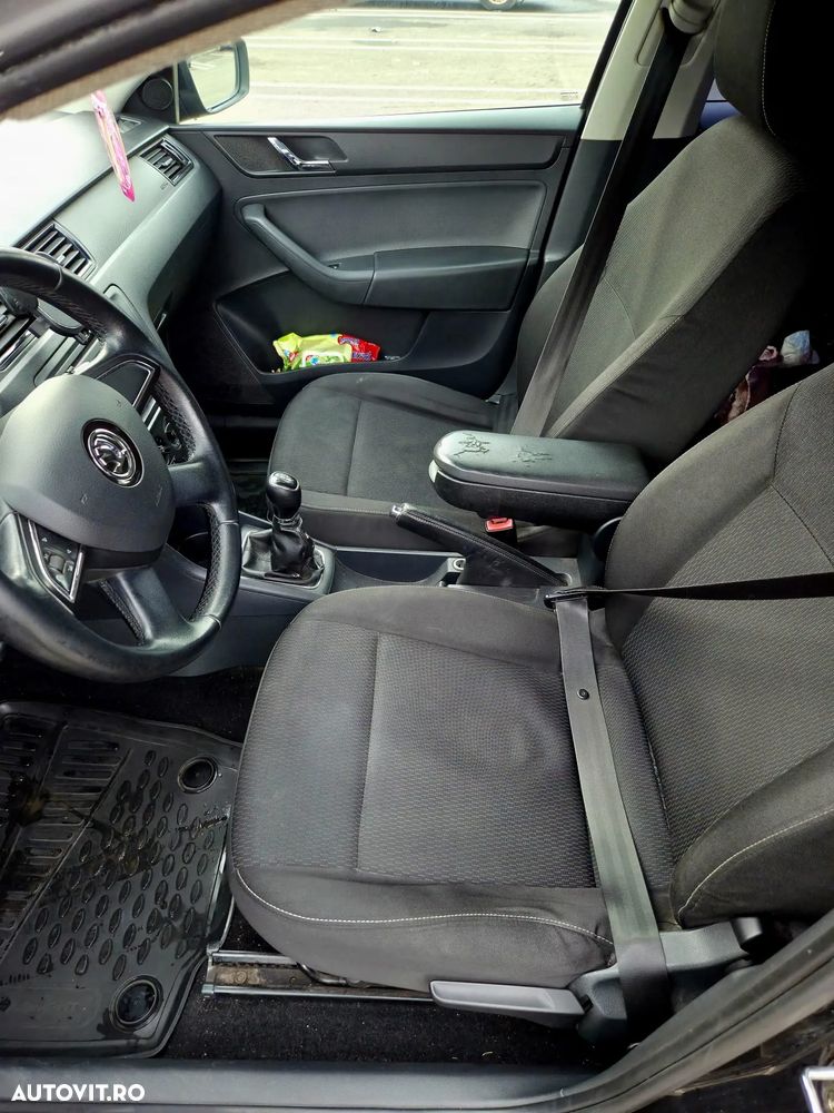 Skoda RAPID 1.6 TDI Elegance - 25