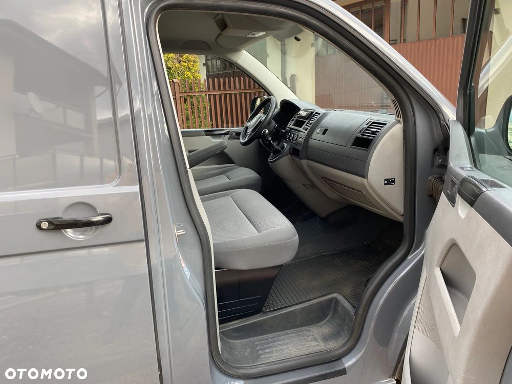 Volkswagen Transporter T5 - 8