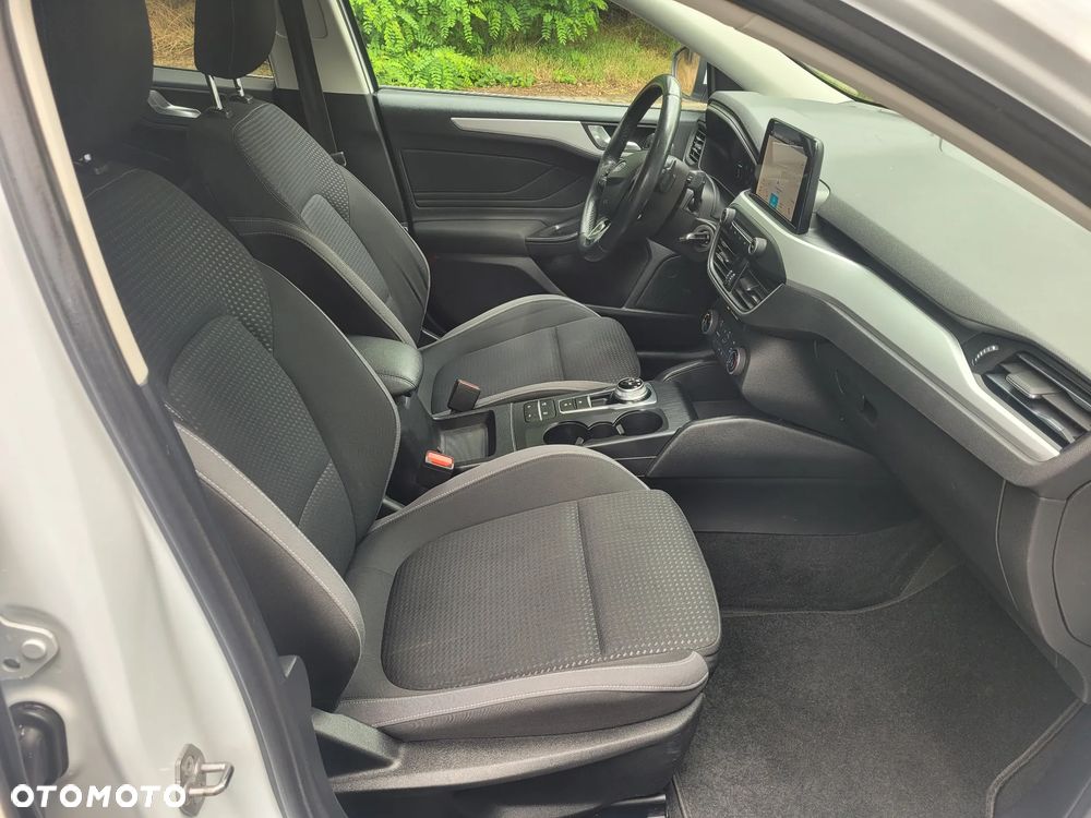 Ford Focus - 38