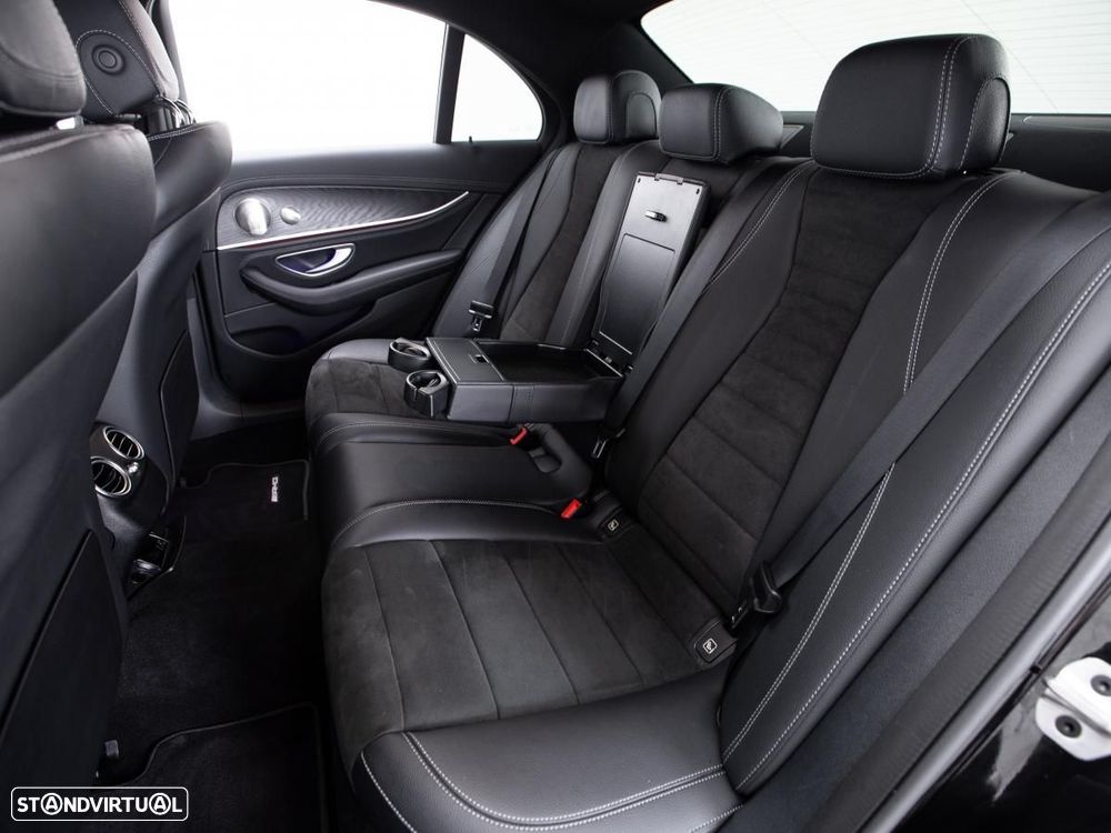 Mercedes-Benz E 300 de 4Matic 9G-TRONIC AMG Line - 11