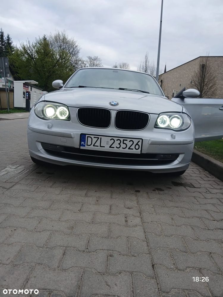 BMW Seria 1 118d DPF - 8