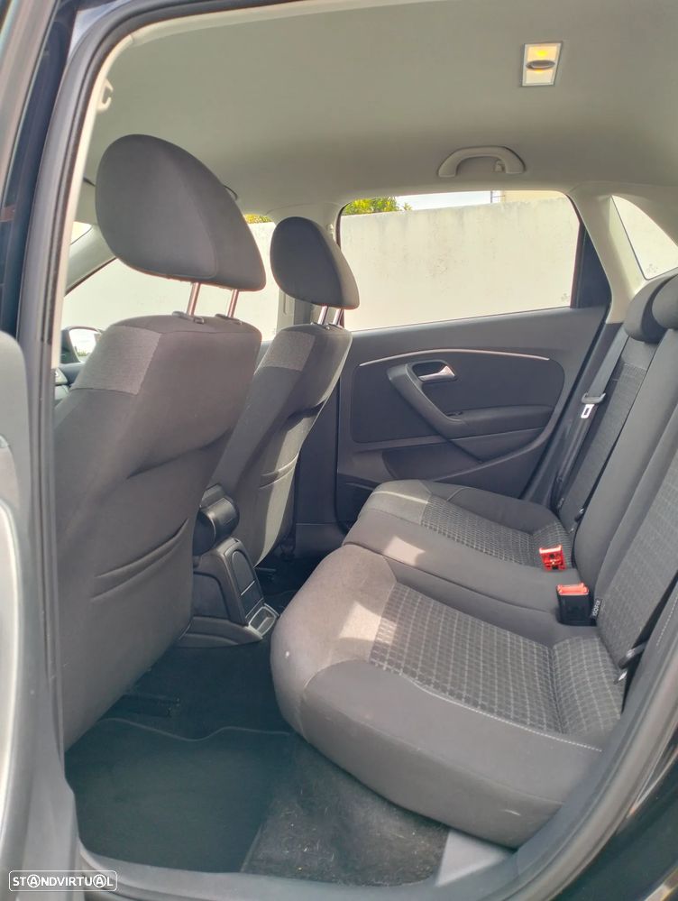 Volkswagen Polo 1.0 Confortline — fotografia 7