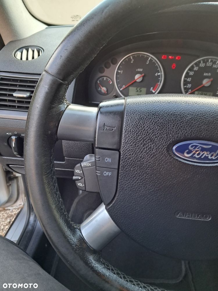 Ford Mondeo 2.0 TDCI Ghia - 17