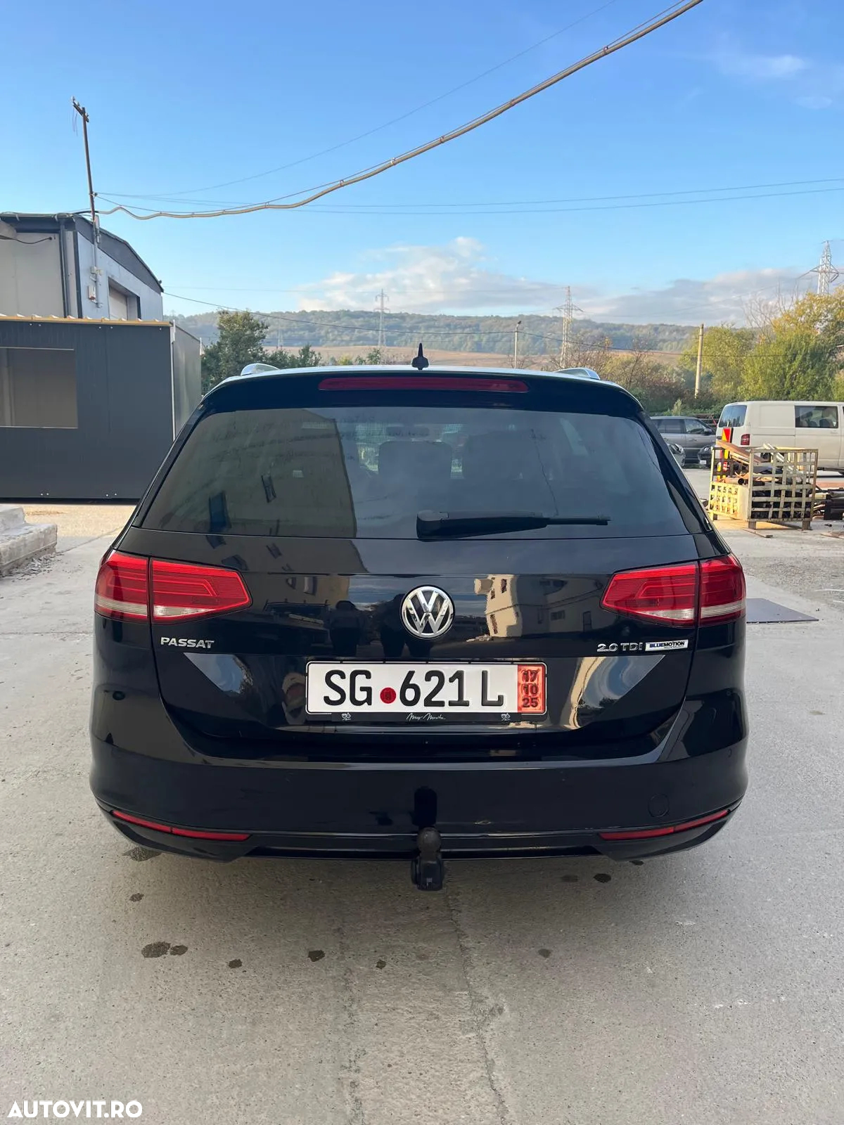 Volkswagen Passat Variant 2.0 TDI DSG (BlueMotion Technology) Trendline - 4
