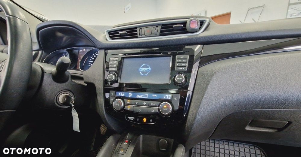 Nissan Qashqai 1.6 DIG-T Tekna - 14