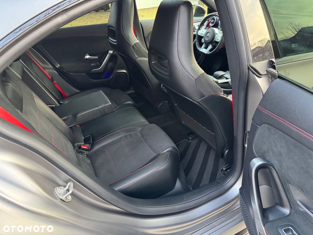 Mercedes-Benz CLA - 22