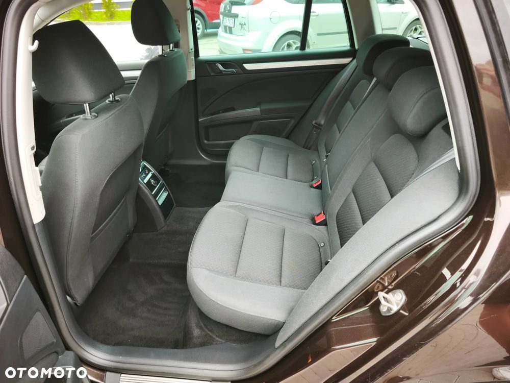 Skoda Superb 1.6 TDI GreenLine - 13