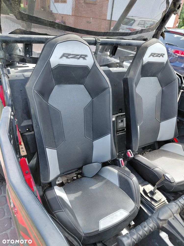 Polaris RZR - 16