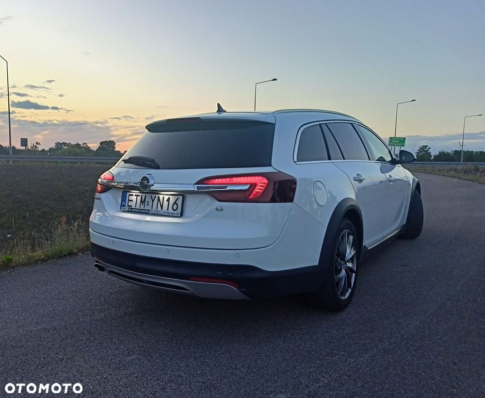 Opel Insignia 2.0 CDTI Executive 4x4 S&S - 3