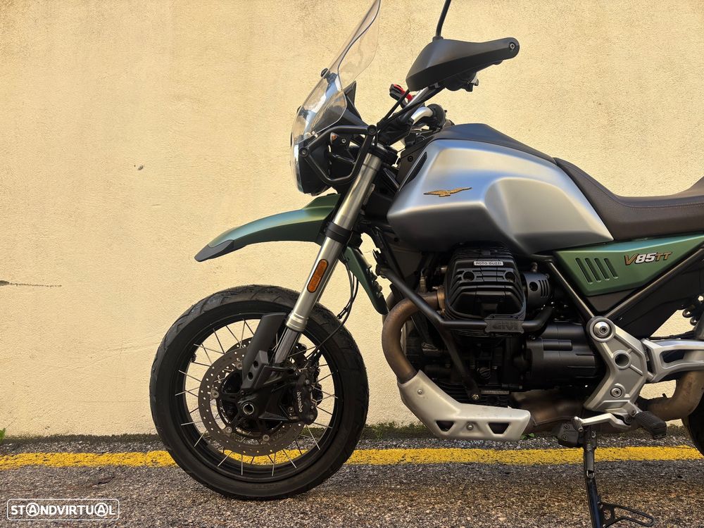 Moto Guzzi V85 TT Centenário - 13