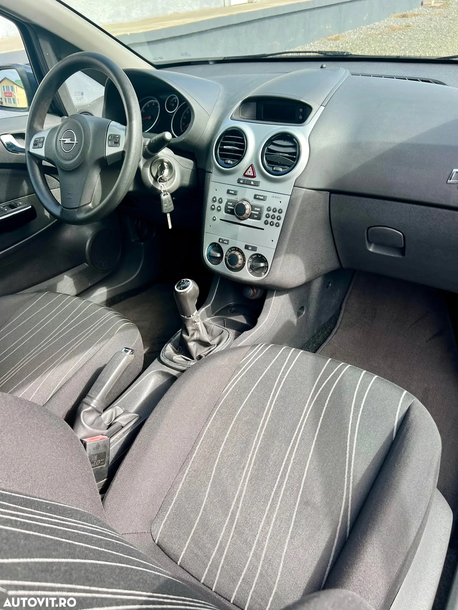 Opel Corsa 1.2 16V Innovation - 8